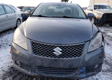 2010 Suzuki Kizashi Sls from USA, damaged, VIN JS2RF9A76A6100646